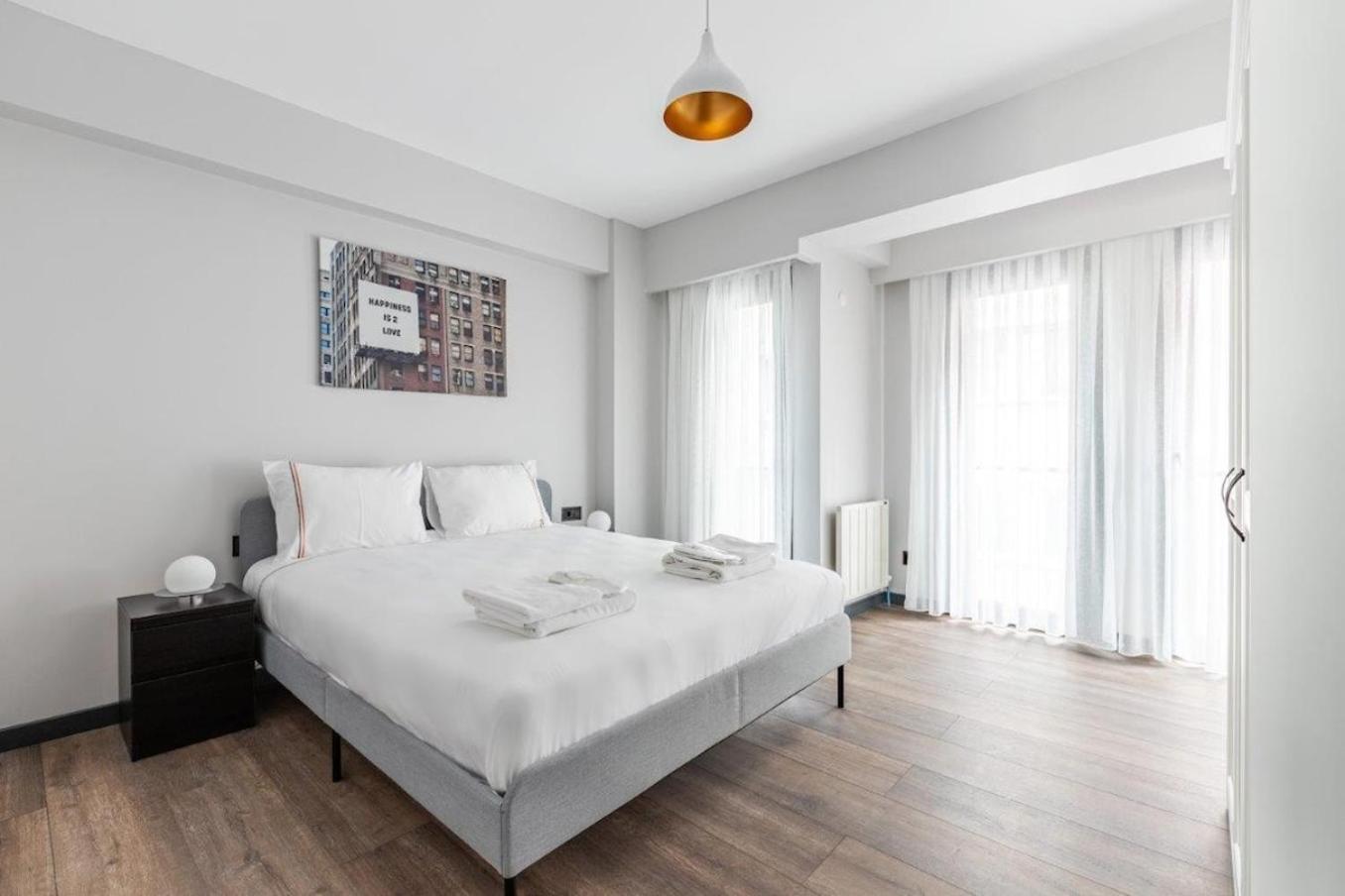 Charming Bright New 2bd1bath Wparking!#339 Apartment